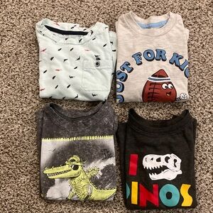4 T-shirts - Dino, football